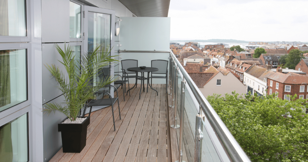 ベランダや庭に気軽に置ける