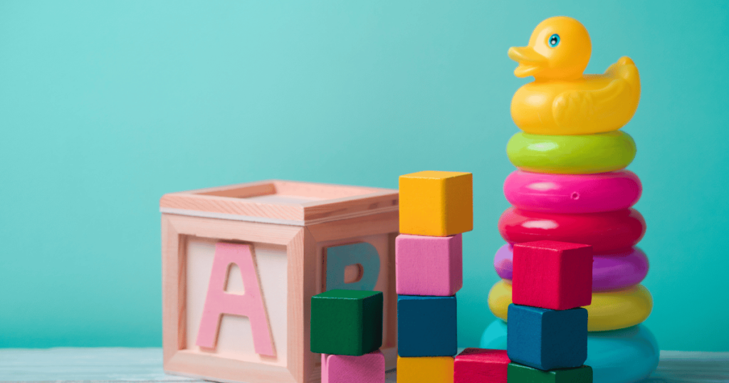 動画やおもちゃで気をそらす