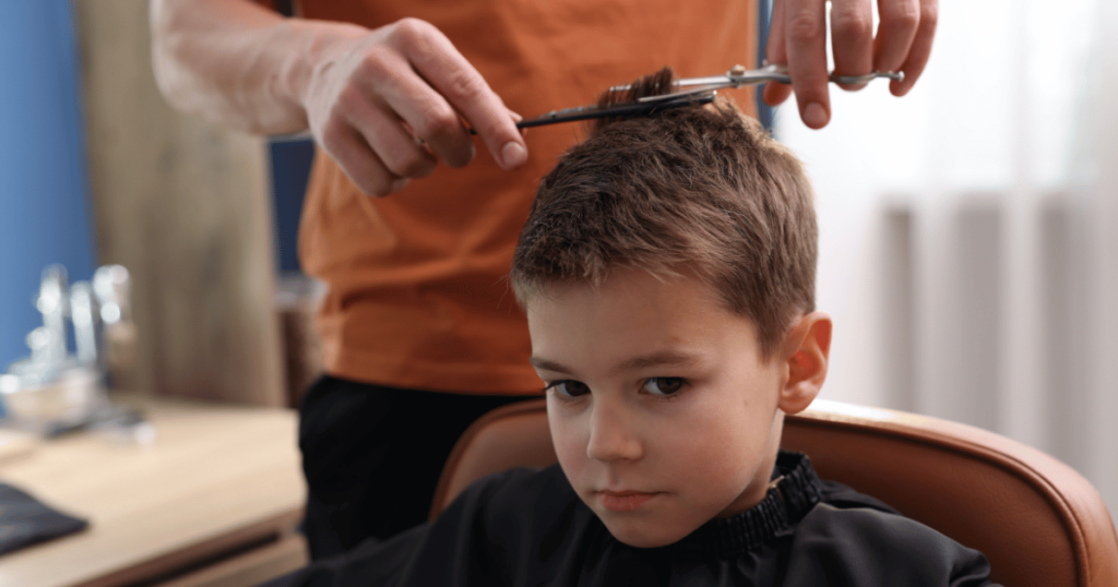 ハサミを視界に入れず、短時間で区切って切る