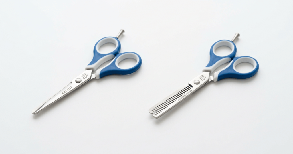 カット用ハサミ