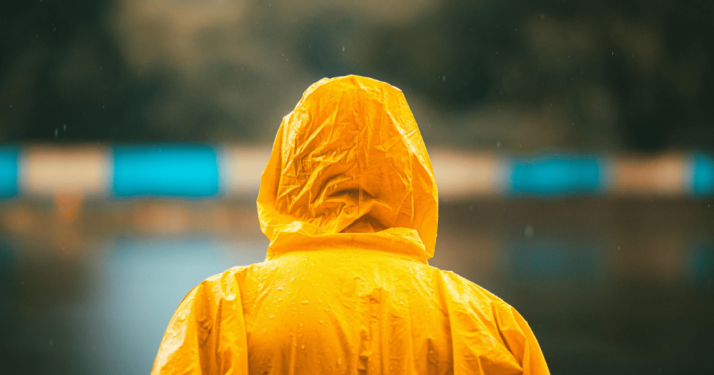 レインコート（ポンチョタイプ・袖ありタイプ）